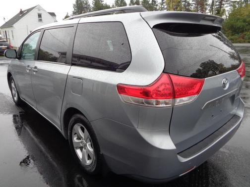 2014 Toyota Sienna LE
