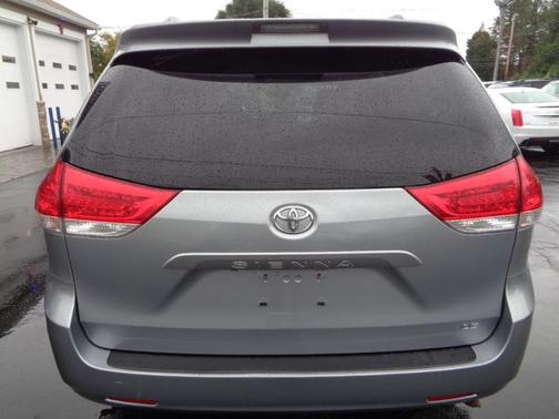 2014 Toyota Sienna LE