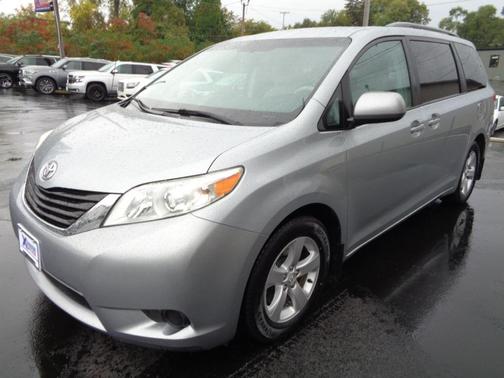 2014 Toyota Sienna LE