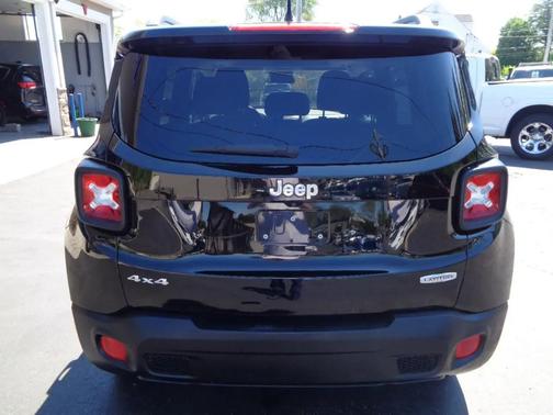 Black 2016 Jeep Renegade Latitude