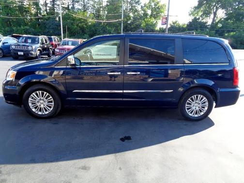 2015 Chrysler Town & Country Touring-L