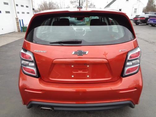 2020 Chevrolet Sonic 5dr HB LT w/1SD