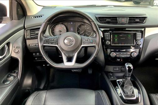 2020 Nissan Rogue Sport SL