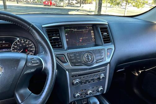 2019 Nissan Pathfinder SL