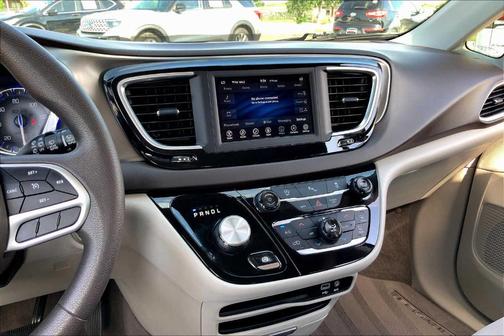 2018 Chrysler Pacifica Touring Plus