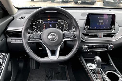 2025 Nissan Altima SR