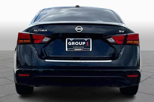 Black 2022 Nissan Altima 2.5 SV