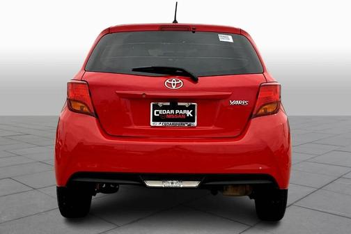 2015 Toyota Yaris LE