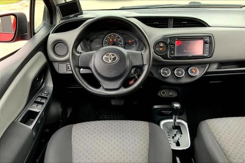 2015 Toyota Yaris LE