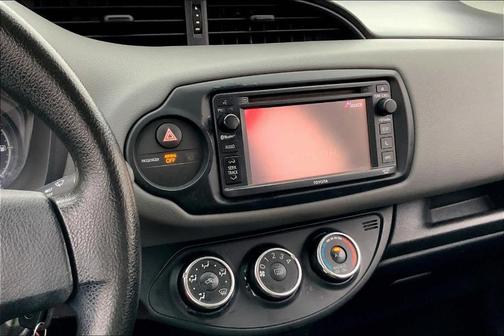 2015 Toyota Yaris LE