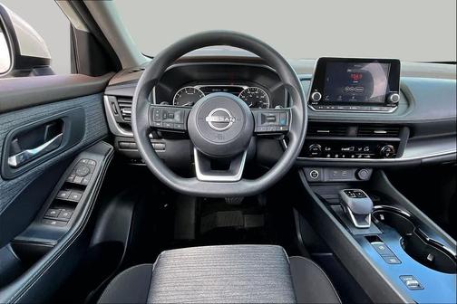 Pearl White Tricoat 2023 Nissan Rogue SV