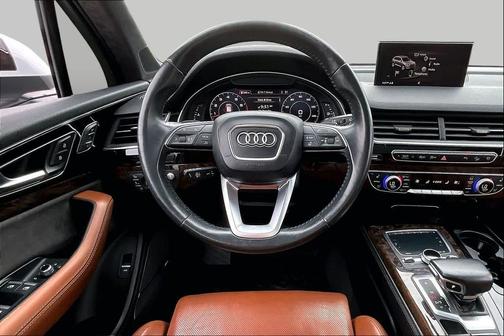 Glacier White Metallic 2018 Audi Q7 3.0T Prestige