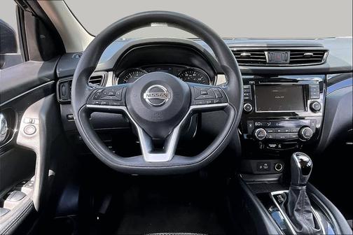Magnetic Black Pearl 2020 Nissan Rogue Sport SV