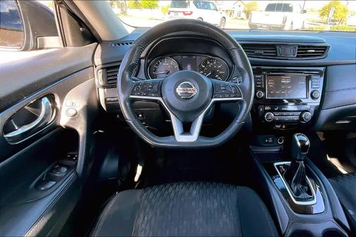 Magnetic Black 2018 Nissan Rogue SV