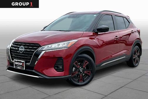 2022 Nissan Kicks SR