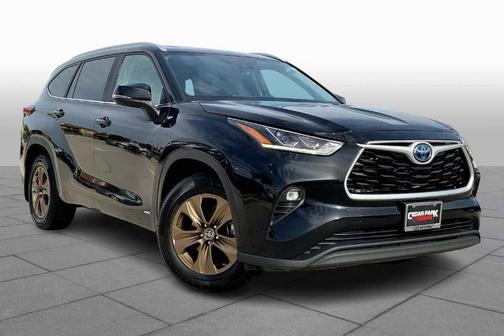 2023 Toyota Highlander Hybrid Bronze Edition