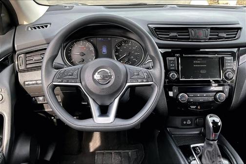 2020 Nissan Rogue Sport SV