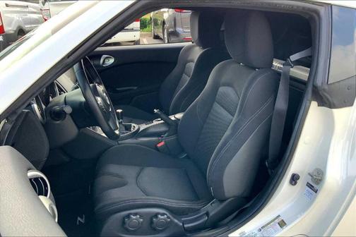 2016 Nissan 370Z Base