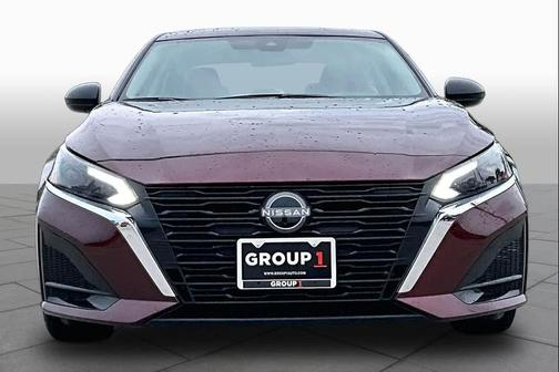 Garnet Pearl Metallic 2025 Nissan Altima SV FWD