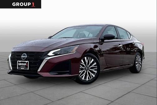 Garnet Pearl Metallic 2025 Nissan Altima SV FWD