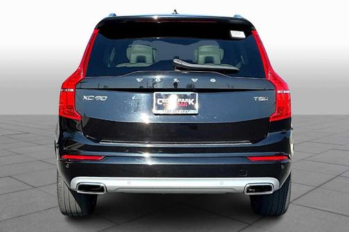 2021 Volvo XC90 T5 Momentum 7 Passenger