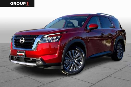 2025 Nissan Pathfinder SL