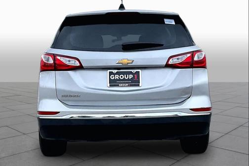 Silver Ice Metallic 2018 Chevrolet Equinox LS