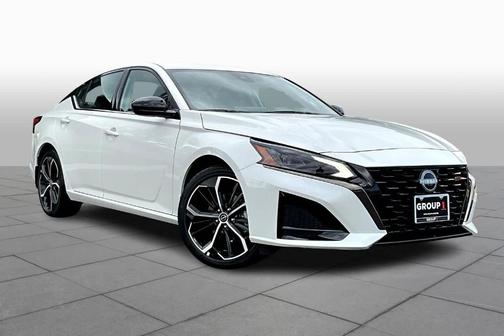 2025 Nissan Altima SR