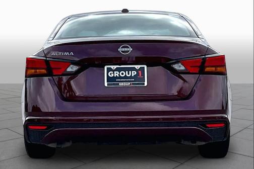 Garnet Pearl Metallic 2025 Nissan Altima SV FWD