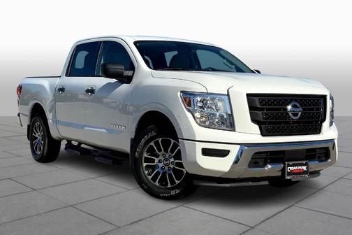 2022 Nissan Titan SV