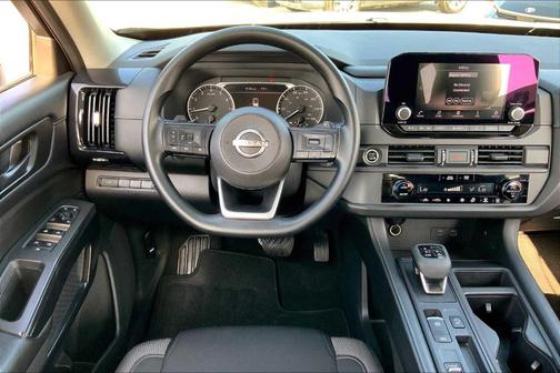 2023 Nissan Pathfinder S