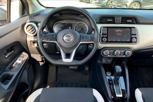 2022 Nissan Versa 1.6 SV