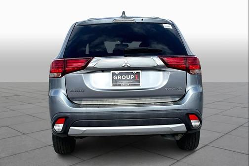 Mercury Gray Metallic 2017 Mitsubishi Outlander SE S-AWC