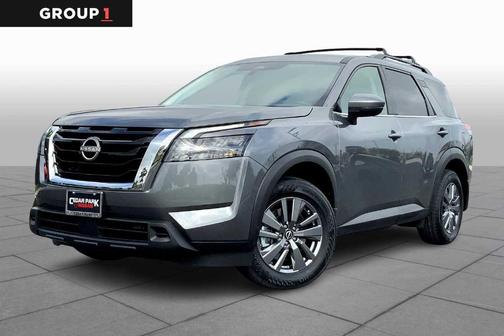 2025 Nissan Pathfinder SV