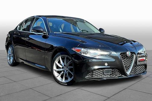 2017 Alfa Romeo Giulia Base
