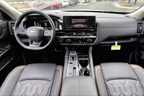 2026 Nissan Pathfinder Platinum