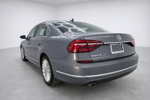 2017 Volkswagen Passat 1.8T SE