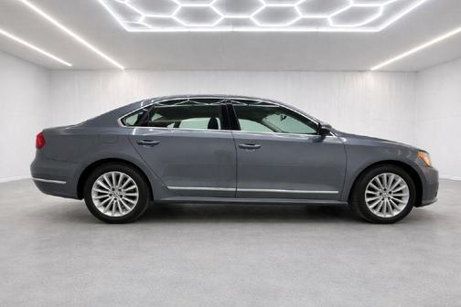 2017 Volkswagen Passat 1.8T SE