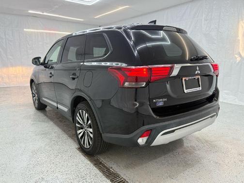 2019 Mitsubishi Outlander SE