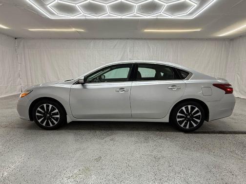 2018 Nissan Altima SV