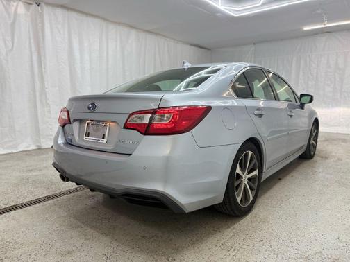 Ice Silver Metallic 2019 Subaru Legacy 2.5i Limited