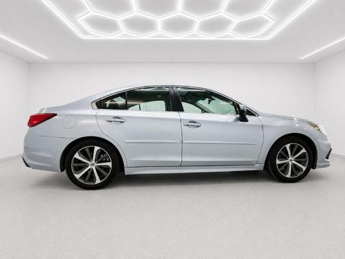 Ice Silver Metallic 2019 Subaru Legacy 2.5i Limited