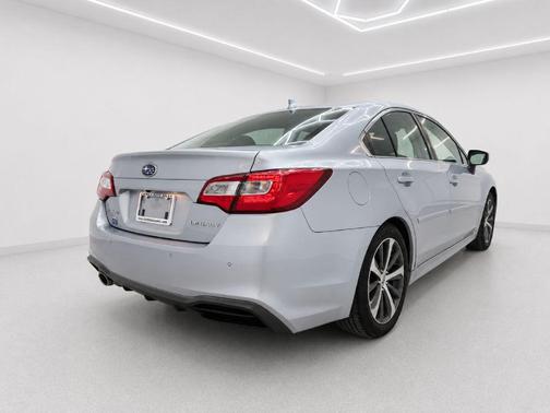 Ice Silver Metallic 2019 Subaru Legacy 2.5i Limited