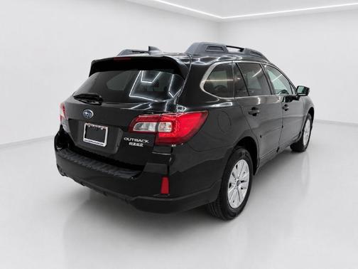 Crystal Black Silica 2017 Subaru Outback 2.5i Premium