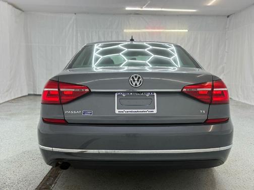 2016 Volkswagen Passat 1.8T S