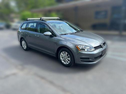 2016 Volkswagen Golf SportWagen TSI S 4-Door
