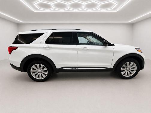 White 2021 Ford Explorer Limited
