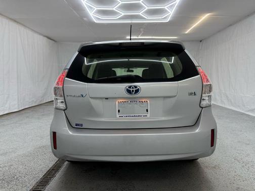 2012 Toyota Prius v Two