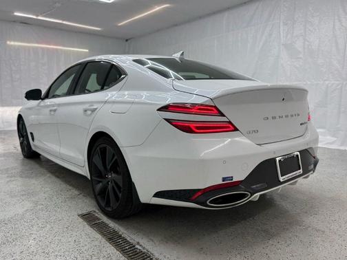 2022 Genesis G70 3.3T