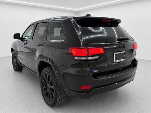 Black 2019 Jeep Grand Cherokee Laredo